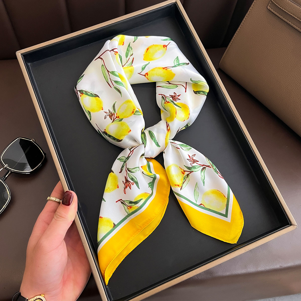 2025 New Yellow Lemon Print Sq - đánh giá và giá Scarf Silk Neck